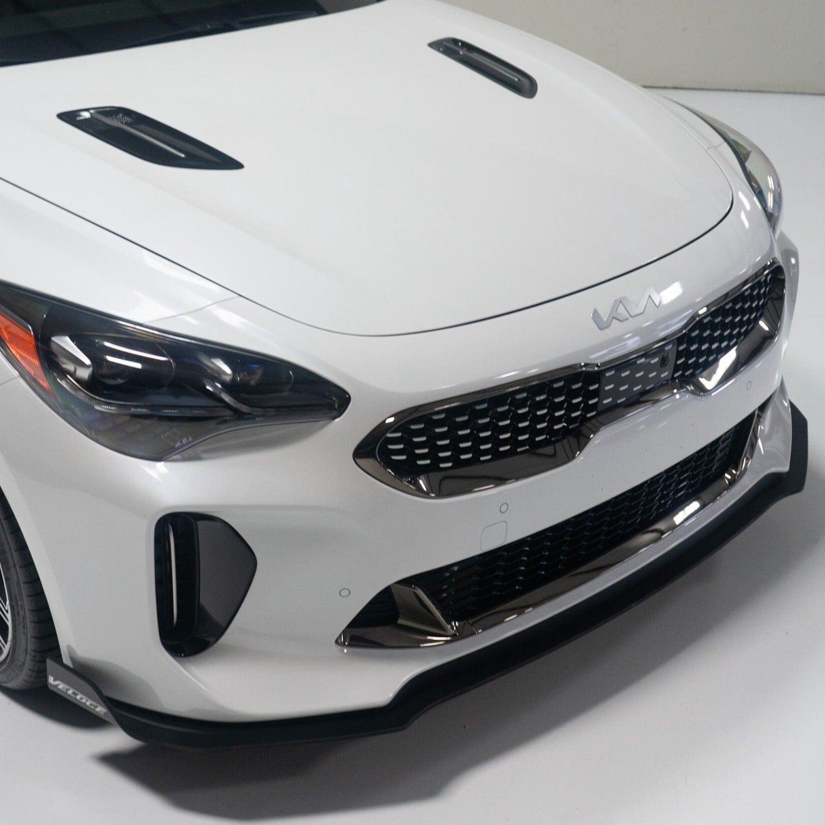 [KDMHolic Collection] VELOCE Front Wing Air Dam Splitter for Kia Stinger 2018-2023 GT & GT-Line Models